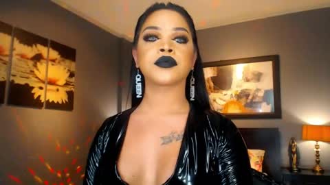 Snapshot of urmajestytyra chatting on 25, 4, 2026 UrMajestyTyra online show from 25, 4, 2026