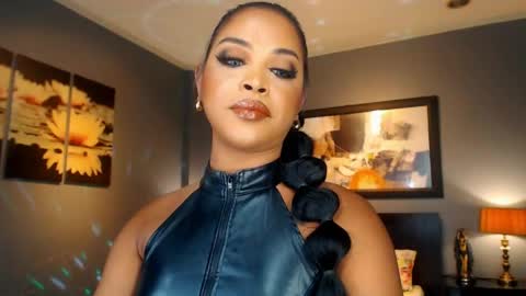Snapshot of urmajestytyra chatting on 23, 5, 2026 UrMajestyTyra online show from 23, 5, 2026