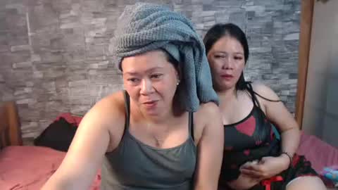 Snapshot of urpinay_singlemother chatting on 24, 7, 2026 urpinay_singlemother online show from 24, 7, 2026