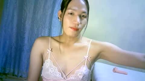 Snapshot of urpinaylovelyjuliaxxx chatting on 2, 12, 2024 queen julia not into CHEAPGUY online show from 2, 12, 2024