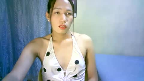 Snapshot of urpinaylovelyjuliaxxx chatting on 10, 12, 2024 queen julia not into CHEAPGUY online show from 10, 12, 2024
