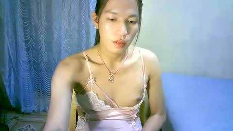 Snapshot of urpinaylovelyjuliaxxx chatting on 15, 12, 2024 queen julia not into CHEAPGUY online show from 15, 12, 2024