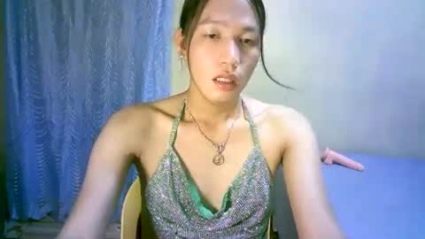 Snapshot of urpinaylovelyjuliaxxx chatting on 21, 12, 2024 queen julia not into CHEAPGUY online show from 21, 12, 2024