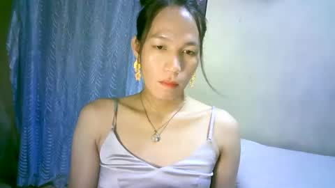 Snapshot of urpinaylovelyjuliaxxx chatting on 17, 2, 2025 queen julia not into CHEAPGUY online show from 17, 2, 2025