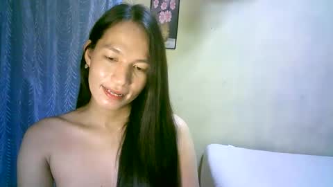 Snapshot of urpinaylovelyjuliaxxx chatting on 4, 3, 2025 queen julia not into CHEAPGUY online show from 4, 3, 2025
