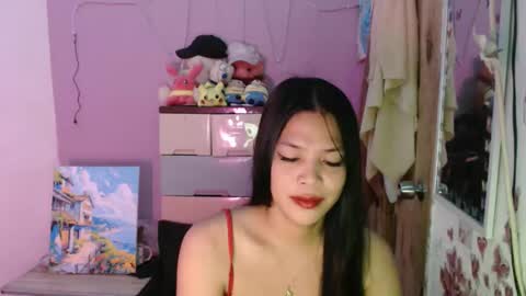 hi im kim online show from 27, 11, 2025