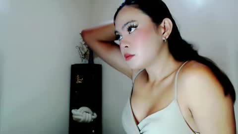 urpretty_girl online show from 4, 3, 2026