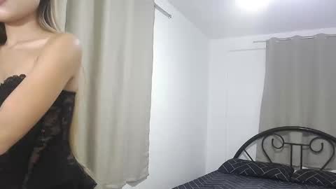 Snapshot of urprettyshantalxxx chatting on 7, 2, 2026 Shantal online show from 7, 2, 2026