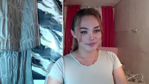 Snapshot of ursexy_debra chatting on 21, 12, 2024 TYRA online show from 21, 12, 2024