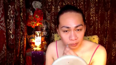 Snapshot of urtimelessbeauty chatting on 29, 12, 2024 Merca online show from 29, 12, 2024