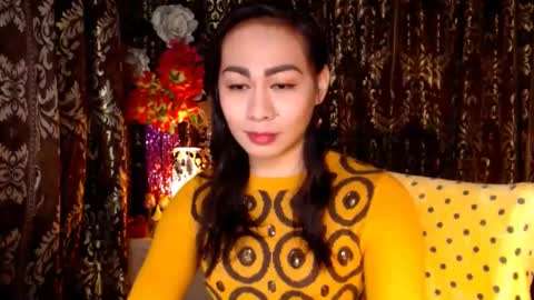 Snapshot of urtimelessbeauty chatting on 6, 2, 2025 Merca online show from 6, 2, 2025