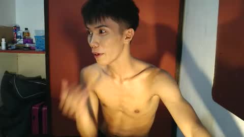 Snapshot of urtwink_jm chatting on 18, 4, 2026 mark online show from 18, 4, 2026