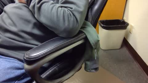 Snapshot of useemie chatting on 17, 11, 2025 useemie online show from 17, 11, 2025