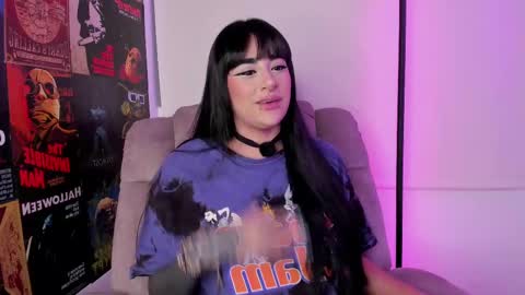 Val help me get 100 thumbs up 3 online show from 12, 9, 2025