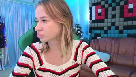 Snapshot of uvrays999 chatting on 31, 12, 2024 Leila online show from 31, 12, 2024