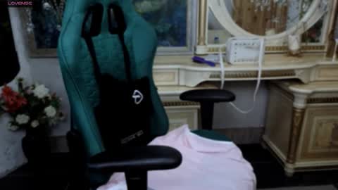 Leila online show from 28, 11, 2025