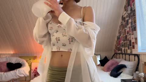 Anika On vacation online show from 24, 3, 2026