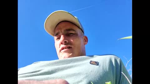 Snapshot of v3ck3r chatting on 7, 4, 2026 v3ck3r online show from 7, 4, 2026