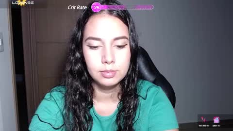 Snapshot of v_vennus chatting on 4, 2, 2025 Vennus online show from 4, 2, 2025