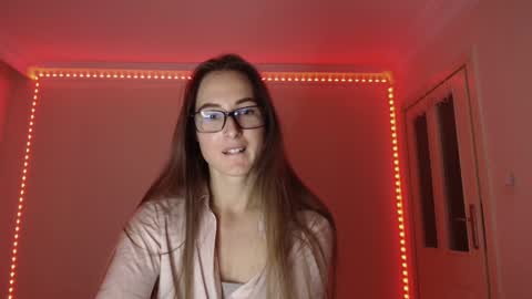 Valensiya online show from 8, 11, 2025