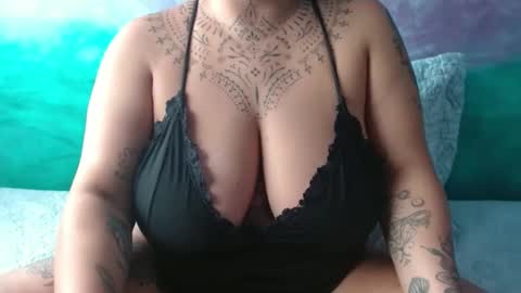 Snapshot of vaholiver chatting on 16, 1, 2025 Vah Oliver online show from 16, 1, 2025