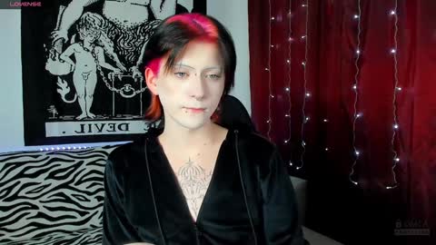 Snapshot of vailyreb chatting on 21, 12, 2024 Marin online show from 21, 12, 2024