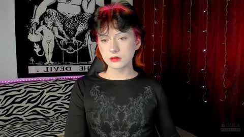 Snapshot of vailyreb chatting on 30, 12, 2024 Marin online show from 30, 12, 2024