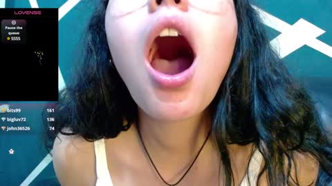 Snapshot of vainilla_cam chatting on 11, 1, 2025 Vainilla online show from 11, 1, 2025