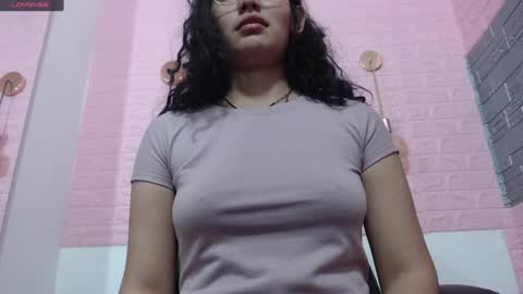 Snapshot of vainilla_cam chatting on 18, 1, 2025 Vainilla online show from 18, 1, 2025