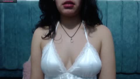 Snapshot of vainilla_cam chatting on 25, 1, 2025 Vainilla online show from 25, 1, 2025
