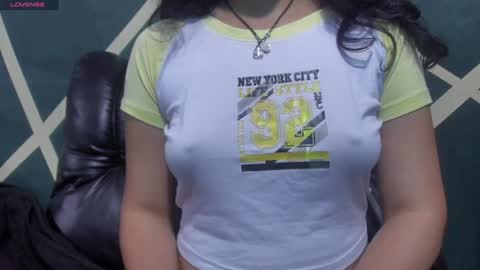 Snapshot of vainilla_cam chatting on 5, 2, 2025 Vainilla online show from 5, 2, 2025