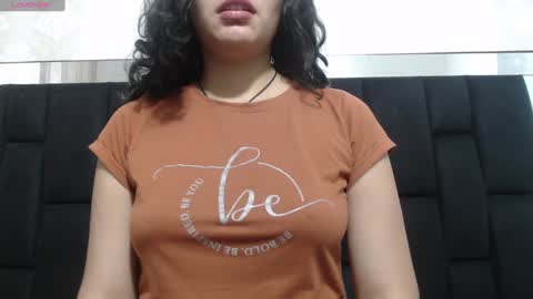 Snapshot of vainilla_cam chatting on 9, 2, 2025 Vainilla online show from 9, 2, 2025