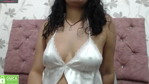 Snapshot of vainilla_cam chatting on 21, 2, 2025 Vainilla online show from 21, 2, 2025