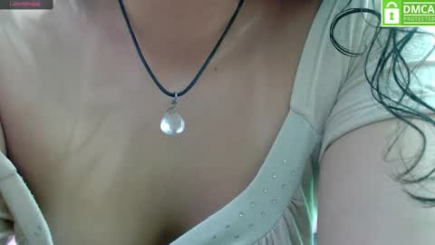 Snapshot of vainilla_cam chatting on 1, 3, 2025 Vainilla online show from 1, 3, 2025