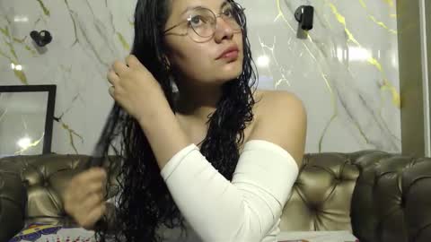 Snapshot of vainilla_cam chatting on 28, 9, 2025 Vainilla online show from 28, 9, 2025