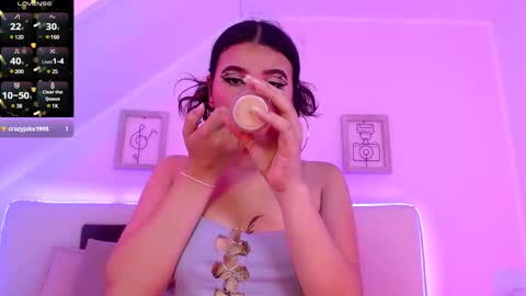 Snapshot of valeery_gomez chatting on 26, 2, 2025 Tifanny online show from 26, 2, 2025