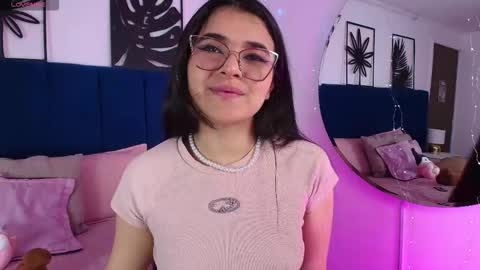 Snapshot of valeery_gomez chatting on 13, 10, 2025 Tifanny online show from 13, 10, 2025