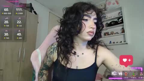 Snapshot of valenor_ chatting on 16, 12, 2025 valentina online show from 16, 12, 2025