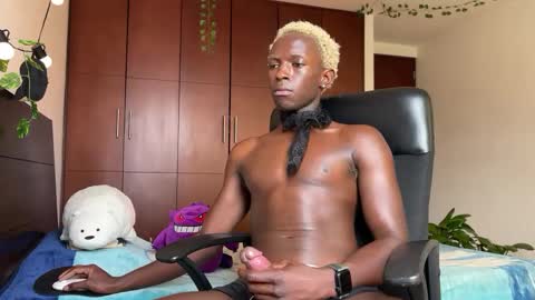   Valentin  independent Cam Boy     online show from 11, 2, 2025