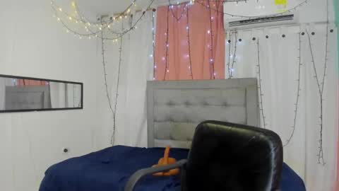 Snapshot of valentina_0_ chatting on 24, 1, 2025 Valentina online show from 24, 1, 2025