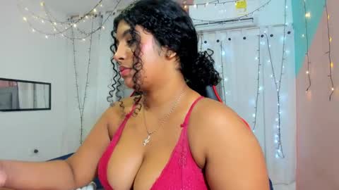 Snapshot of valentina_0_ chatting on 6, 2, 2025 Valentina online show from 6, 2, 2025