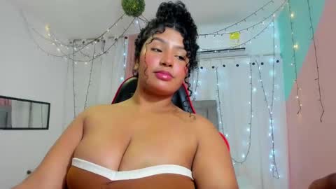 Snapshot of valentina_0_ chatting on 28, 2, 2025 Valentina online show from 28, 2, 2025