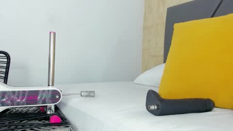 Velentina  online show from 8, 11, 2025