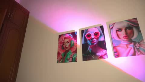 Snapshot of valentina_king18 chatting on 25, 4, 2026 VALENTINA online show from 25, 4, 2026