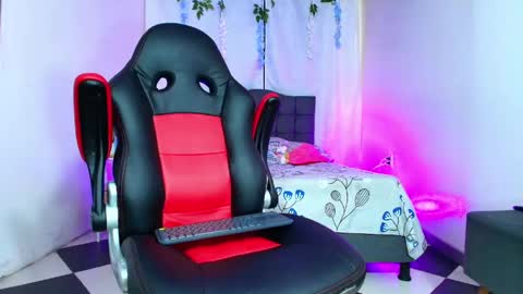 valentina_y_sneiderr online show from 27, 5, 2026
