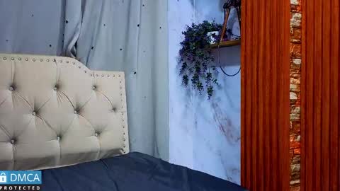 valentinaa_07 online show from 28, 4, 2026