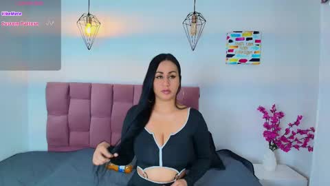 ValentinaJaramilloo online show from 7, 6, 2026