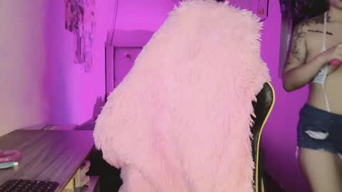 Danielle  Please help me to reach 300 thumbs up online show from 5, 2, 2026