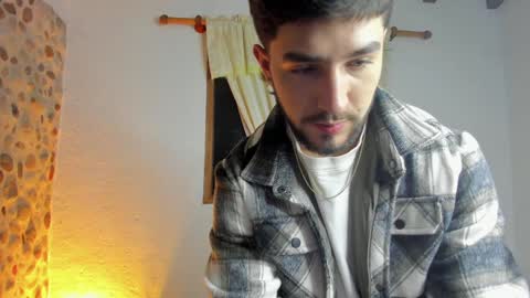 valentino online show from 29, 12, 2024