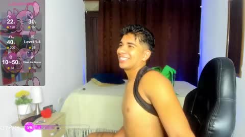 Snapshot of valentino_moura_ chatting on 12, 1, 2025 VALENTINO MOURA online show from 12, 1, 2025